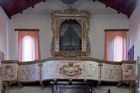 Eighteenth-century organ