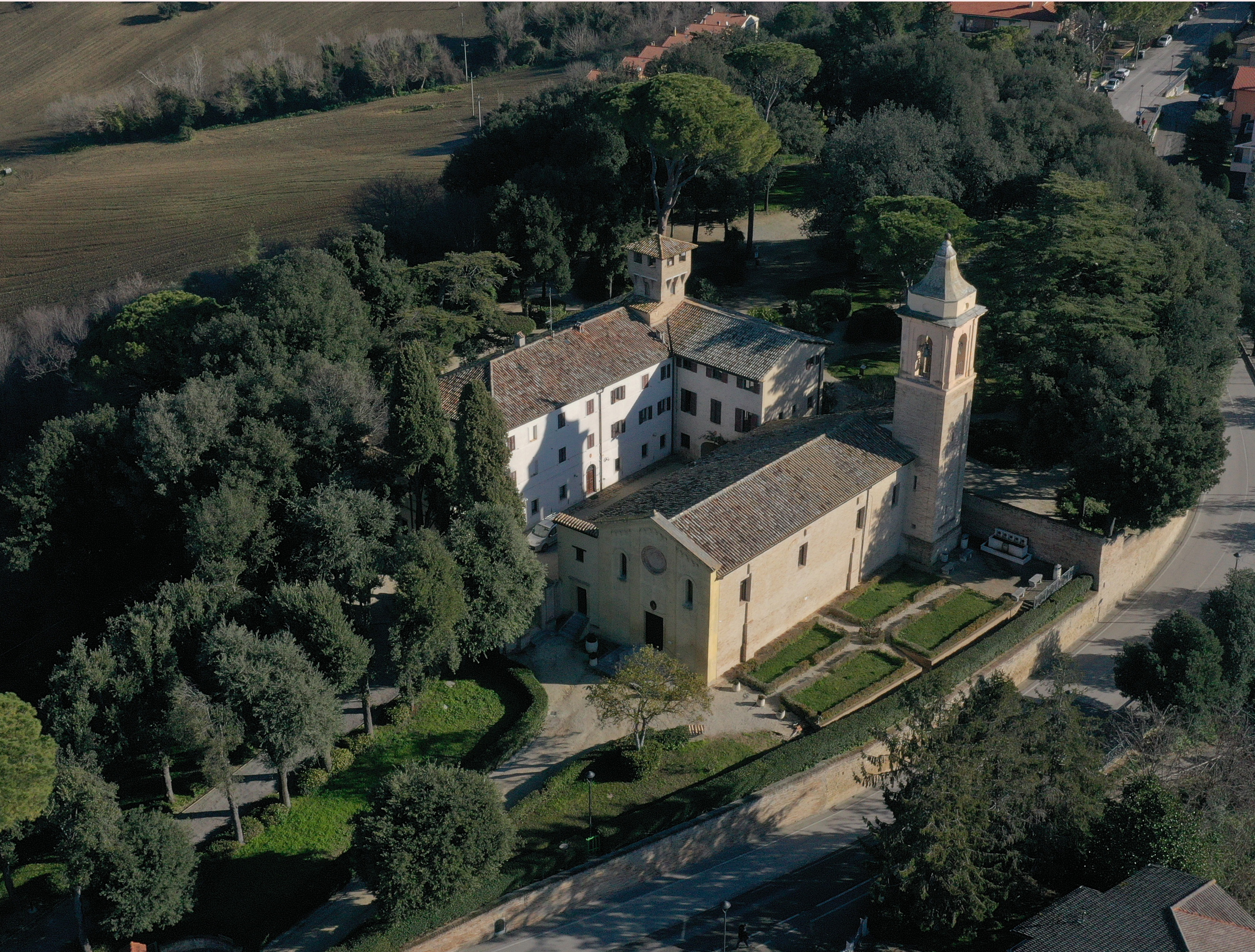 Aerial view of the Villa Nappi building and grounds